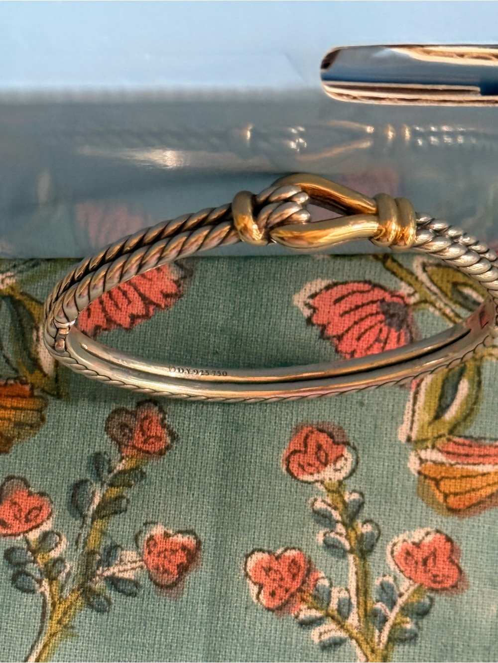 David Yurman 18k Gold , Sterling Silver Thoroughbred Cable hinged bracelet. EUC - Picture 14 of 16